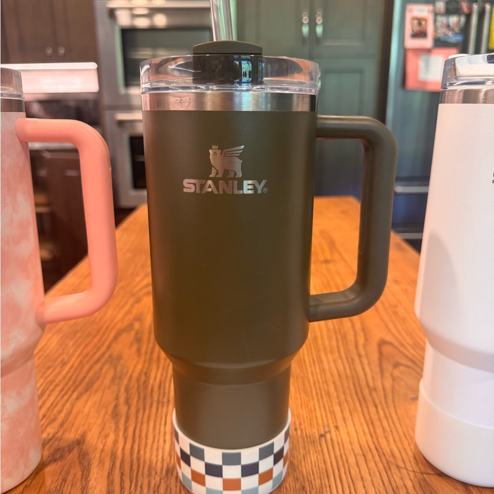 Stanley Olive Tumbler with Checkered Base